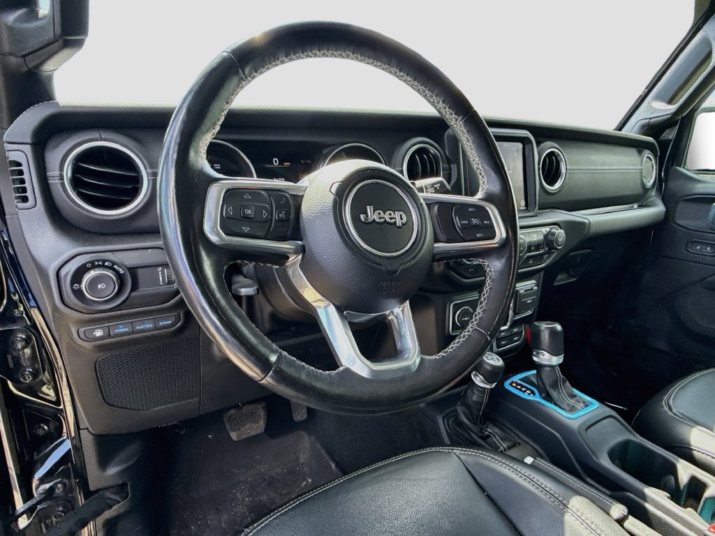 Used 2023 Jeep Wrangler Unlimited Sahara w/ Cold Weather Group AWD/4WD image 12