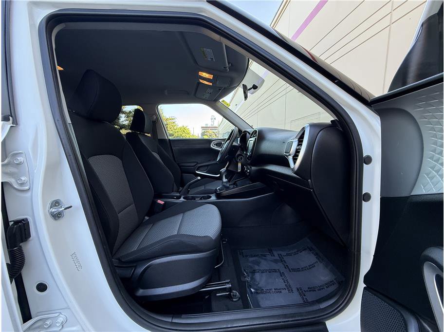 Used 2021 Kia Soul LX image 38