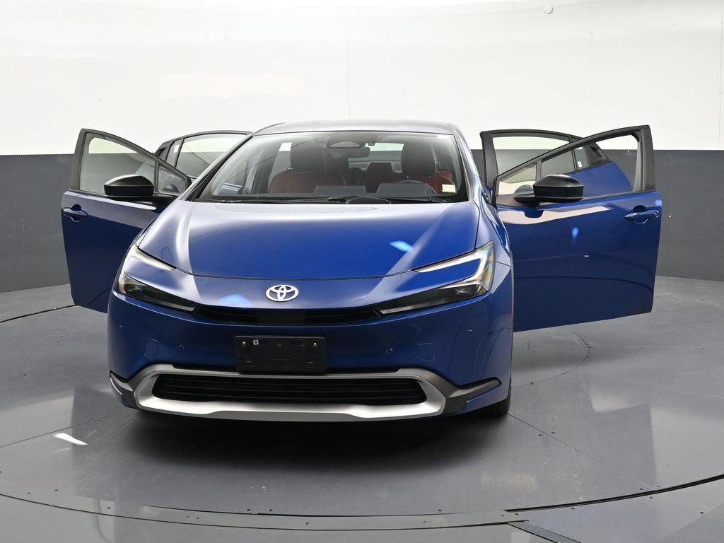 Used 2026 Toyota Prius Plug-In Hybrid FWD image 37