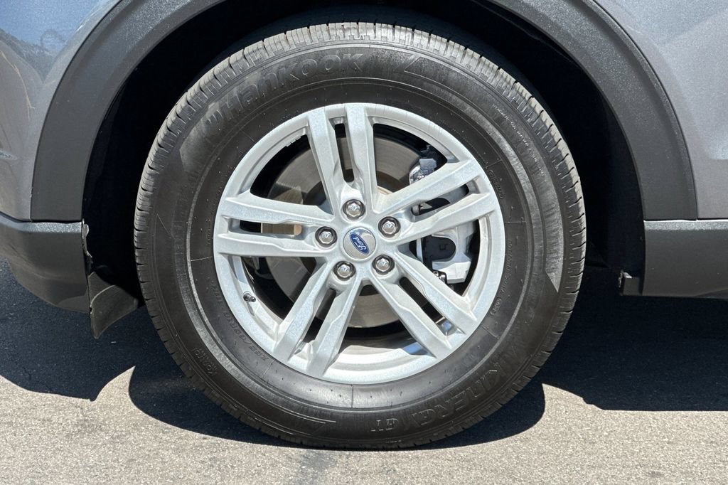 Certified 2023 Ford Explorer XLT w/ Equipment Group 202A RWD image 30
