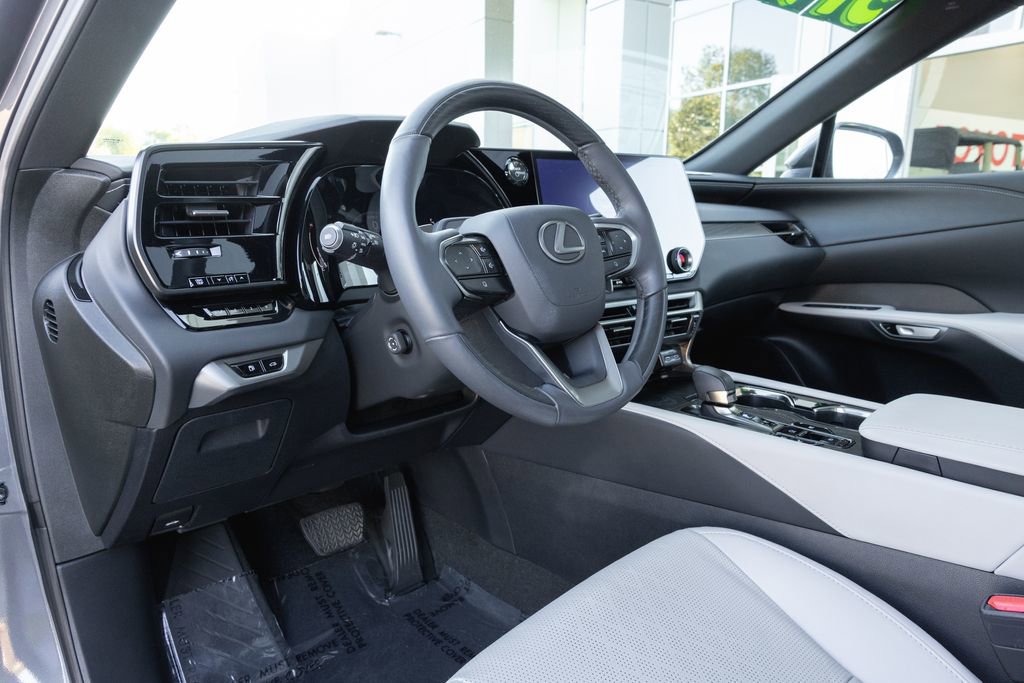 Used 2023 Lexus RX 350 w/ Cold Area Package image 10