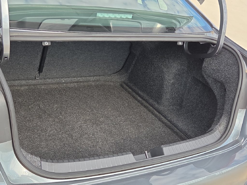 Used 2022 Volkswagen Jetta SE FWD image 12