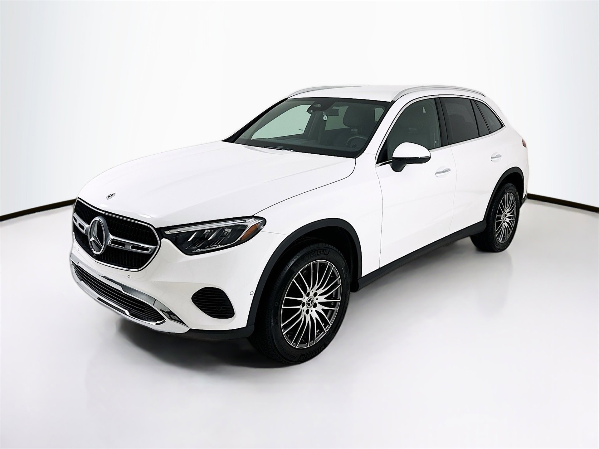Certified 2025 Mercedes-Benz GLC 300 image 3
