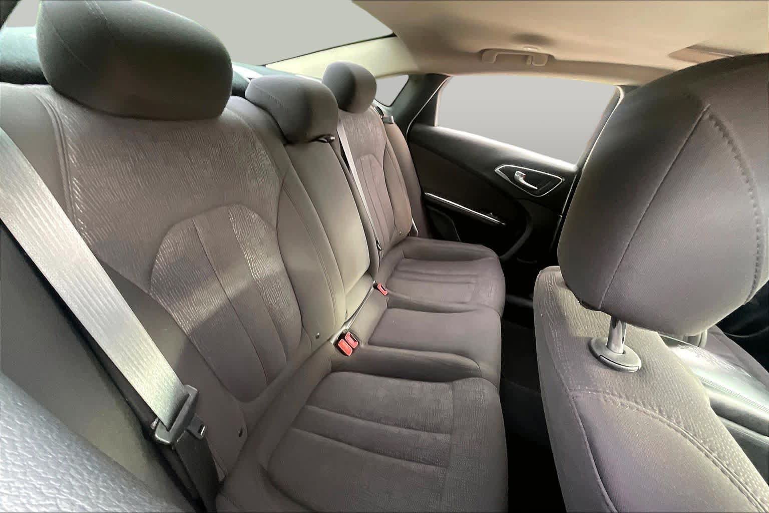 Used 2015 Chrysler 200 Limited w/ Convenience Group FWD image 20
