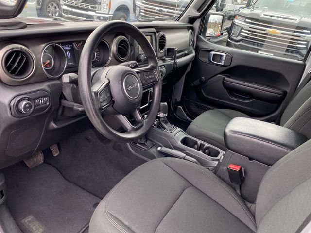 Used 2021 Jeep Gladiator Sport AWD/4WD image 12