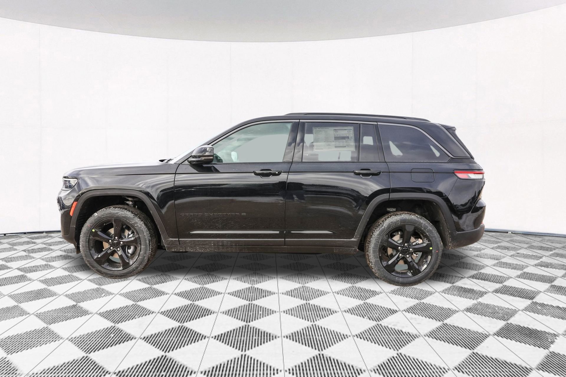 New 2026 Jeep Grand Cherokee Limited w/ Limited Altitude Package AWD/4WD image 9