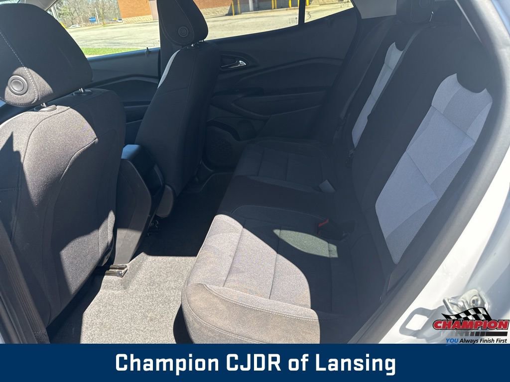 Used 2025 Chevrolet Trax LS w/ Driver Confidence Package image 33