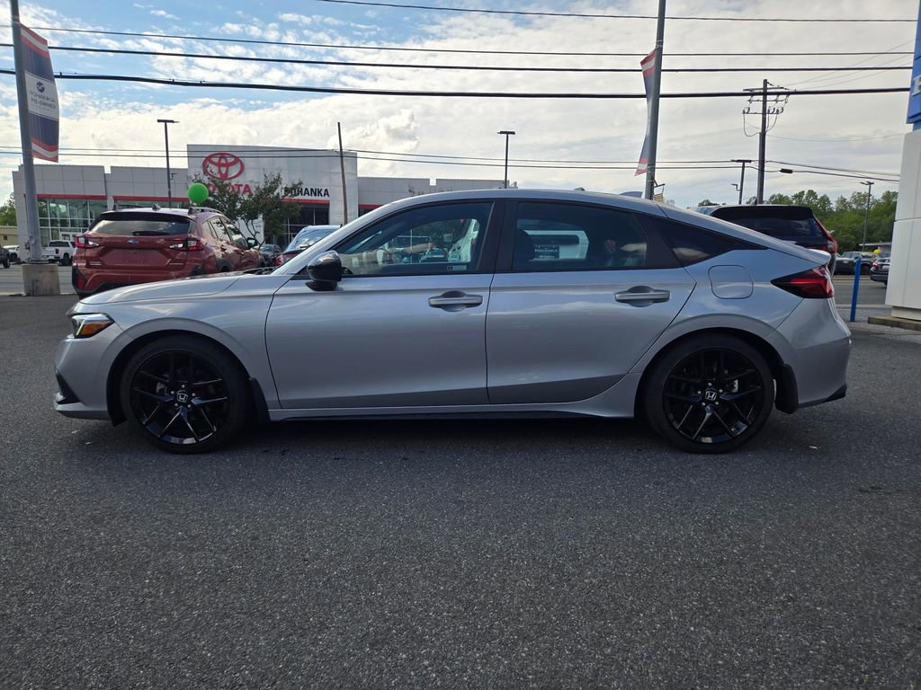 Used 2023 Honda Civic Sport image 8