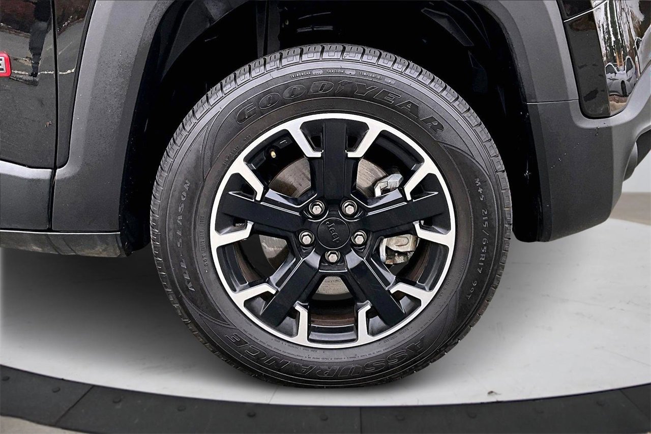 Certified 2023 Jeep Renegade Trailhawk image 33