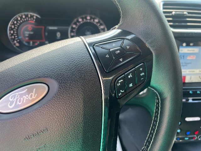 Used 2018 Ford Explorer Platinum image 27