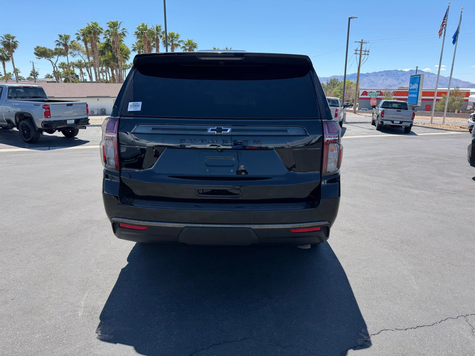 Used 2022 Chevrolet Suburban Z71 w/ Luxury Package AWD/4WD image 4