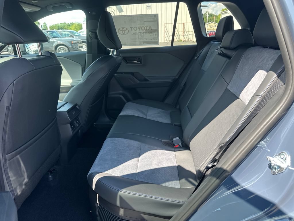 Used 2026 Toyota RAV4 XSE w/ Panoramic Sun Roof Package AWD/4WD image 17