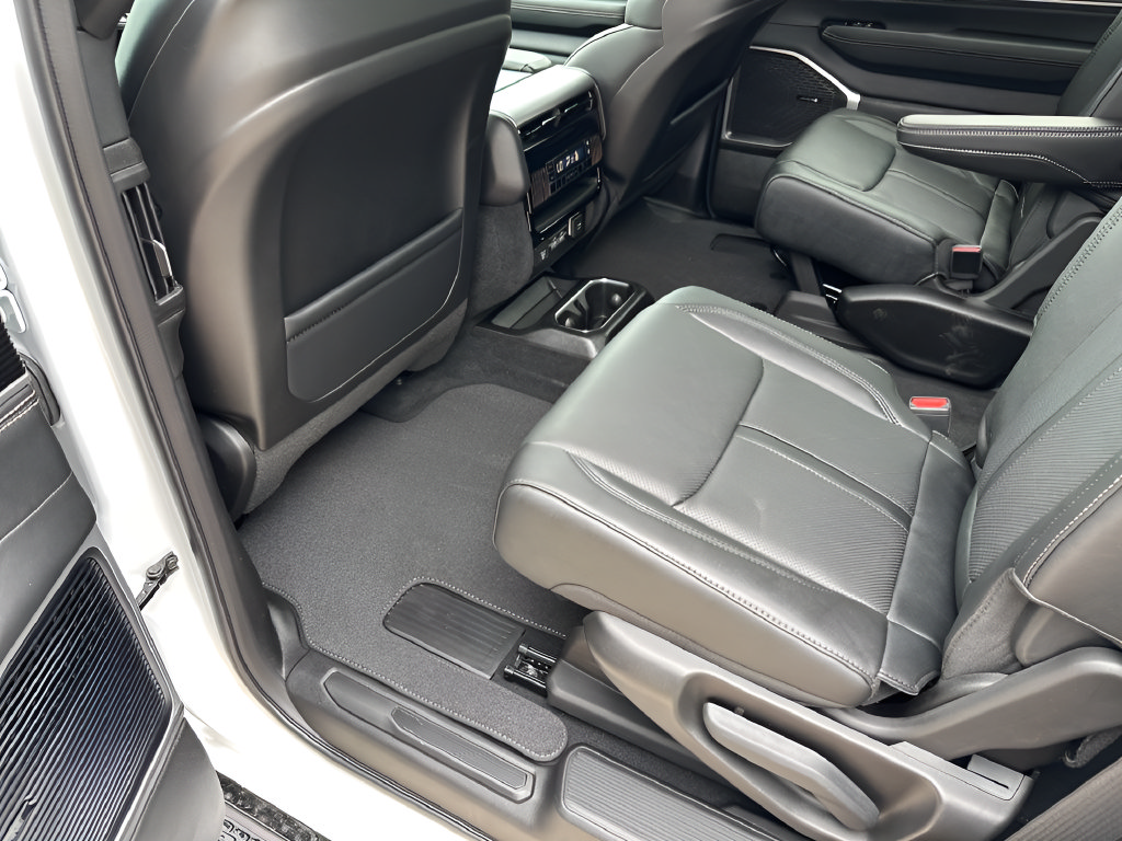 New 2026 Jeep Grand Wagoneer L 4WD image 33
