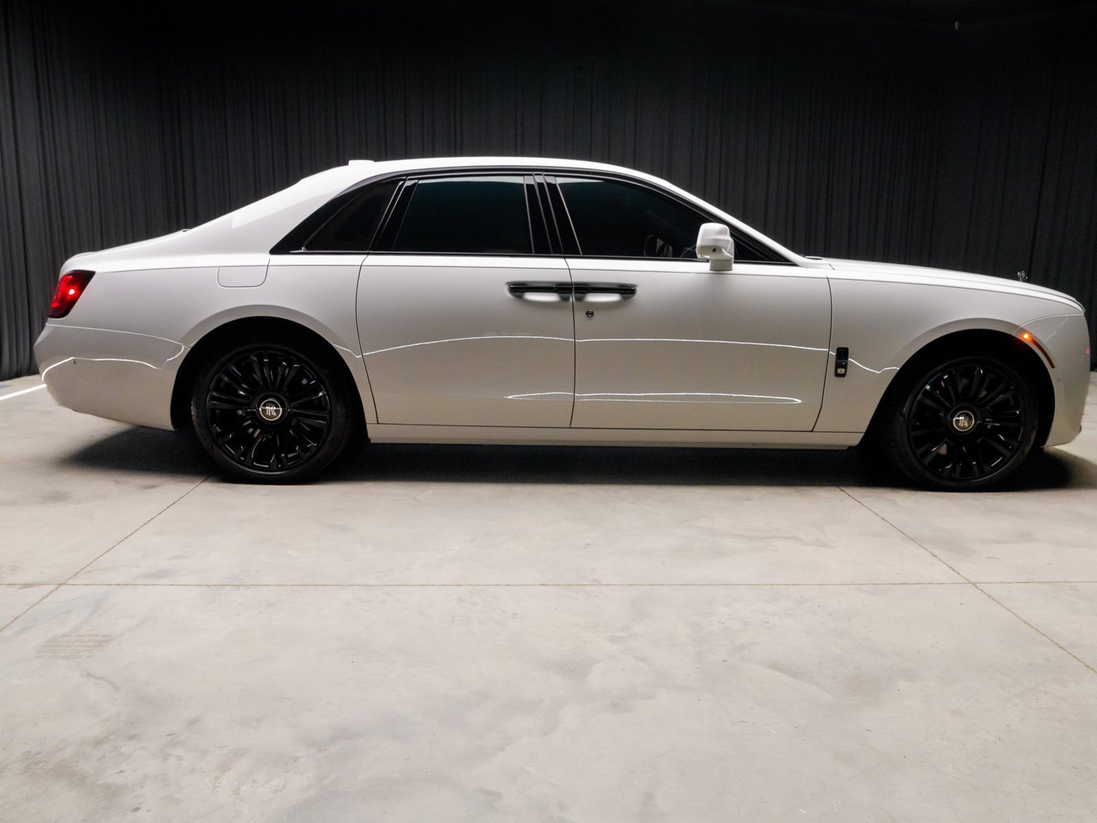 Used 2021 Rolls-Royce Ghost image 16