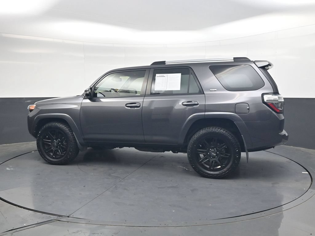 Used 2021 Toyota 4Runner SR5 Premium w/ Moonroof Package RWD image 11