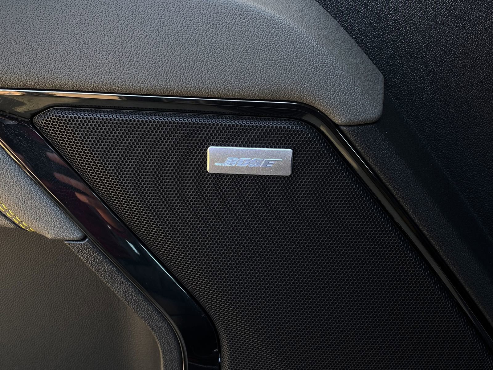 Used 2025 Chevrolet Silverado 2500 ZR2 w/ Technology Package image 32