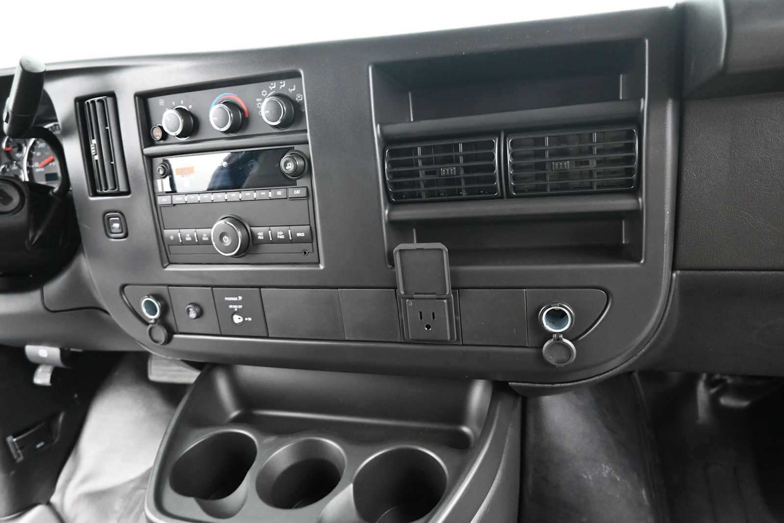 New 2026 GMC Savana 3500 Extended w/ Driver Convenience Package RWD image 13