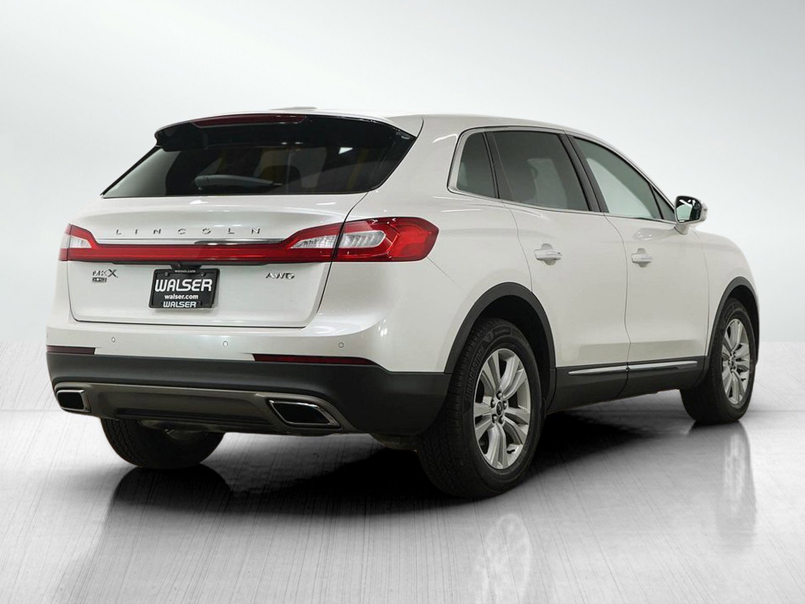 Used 2016 Lincoln MKX Premiere AWD/4WD image 5