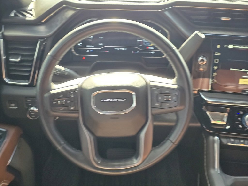 Used 2025 GMC Sierra 2500 Denali Ultimate image 15