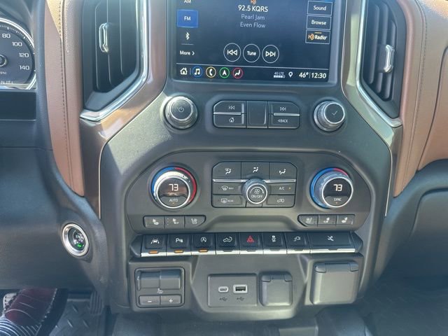 Used 2019 Chevrolet Silverado 1500 High Country w/ Technology Package AWD/4WD image 25