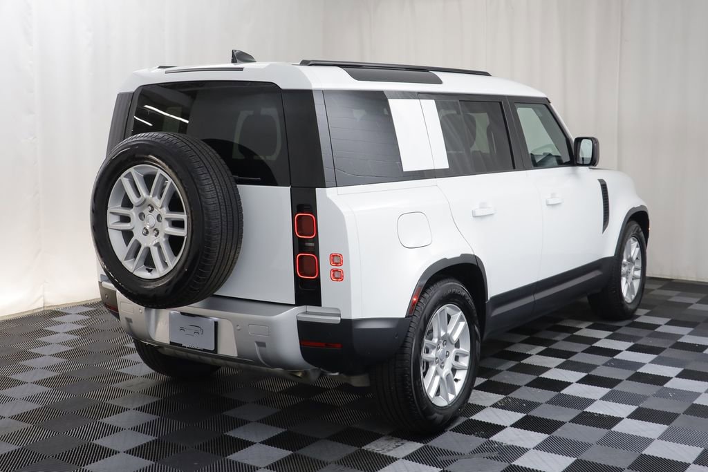 Used 2025 Land Rover Defender 110 S image 18
