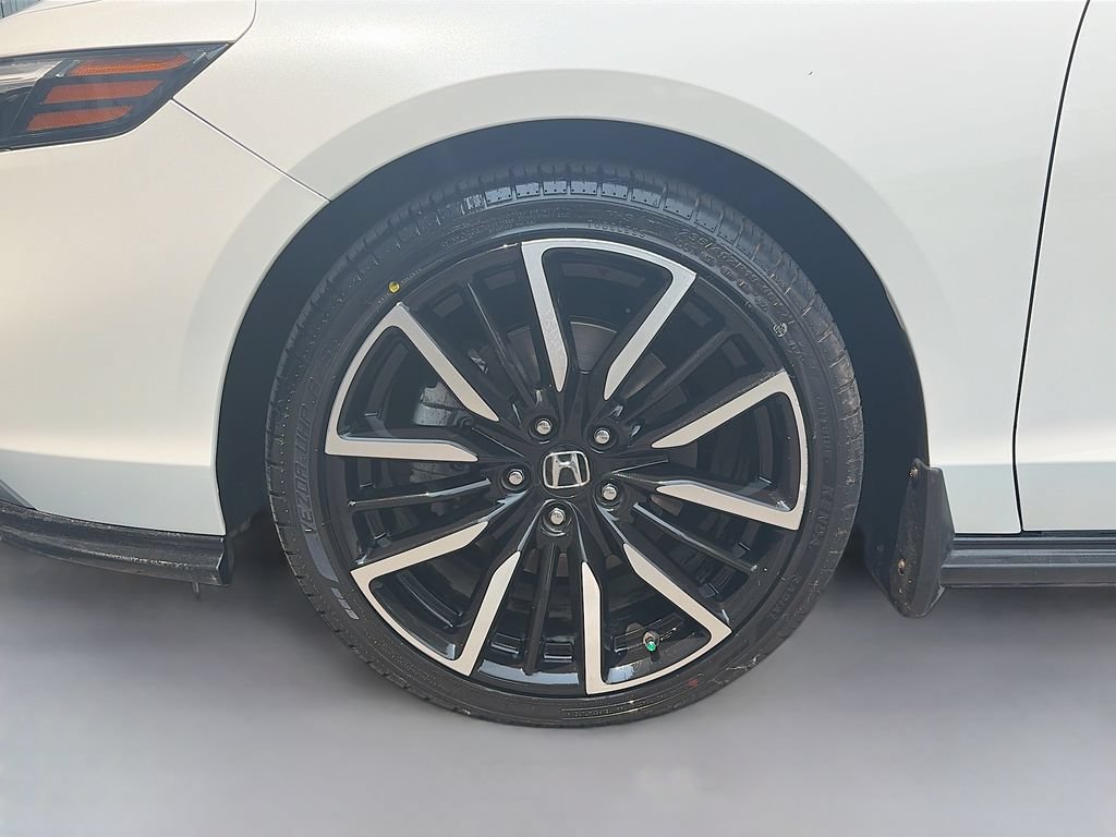 Used 2023 Honda Accord Touring image 31