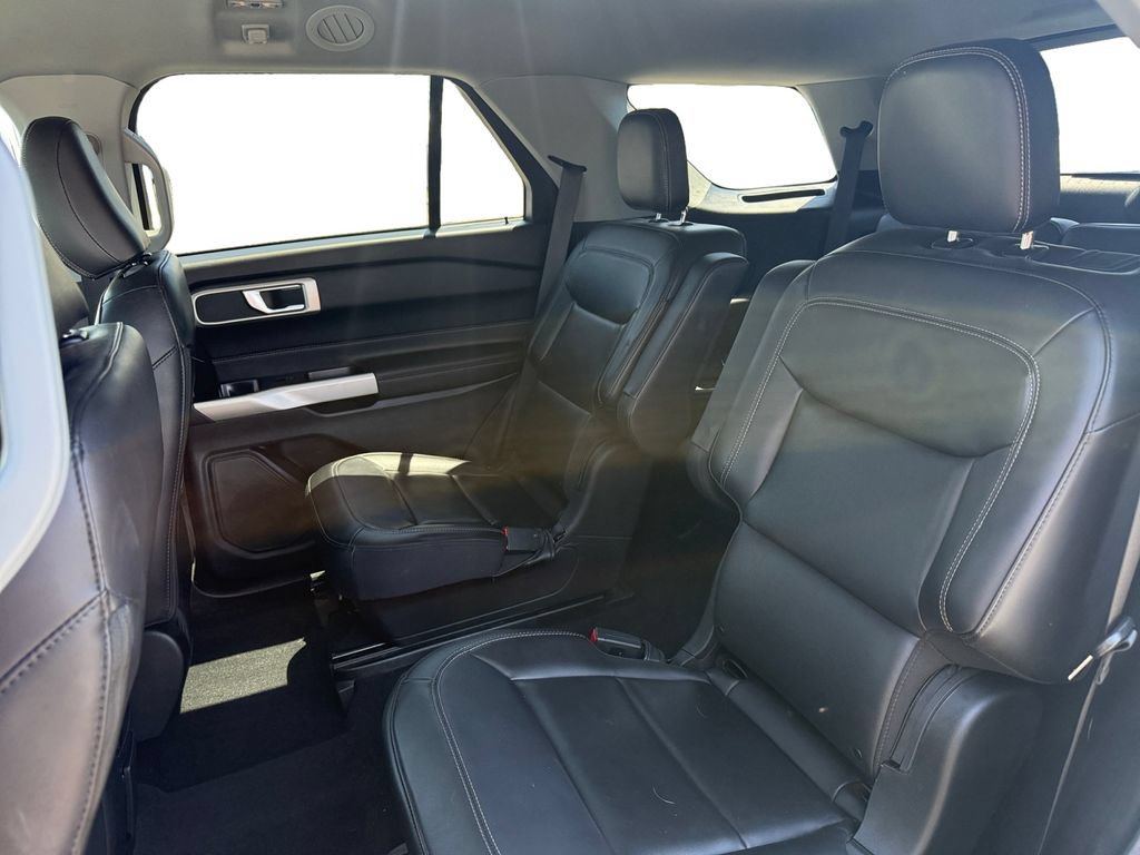 Used 2023 Ford Explorer XLT w/ Equipment Group 202A AWD/4WD image 12