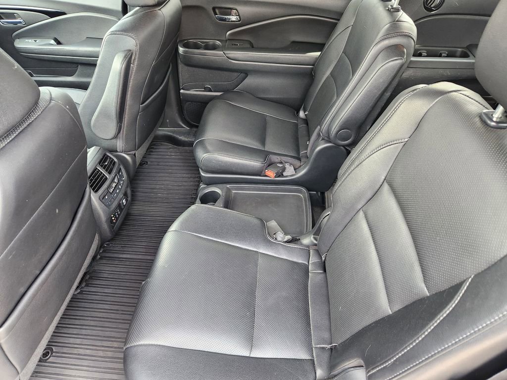 Used 2017 Honda Pilot Elite image 11