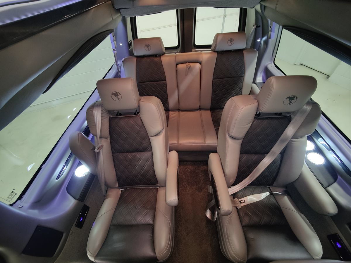 Used 2022 Chevrolet Express 2500 Extended w/ Enhanced Convenience Package RWD image 21