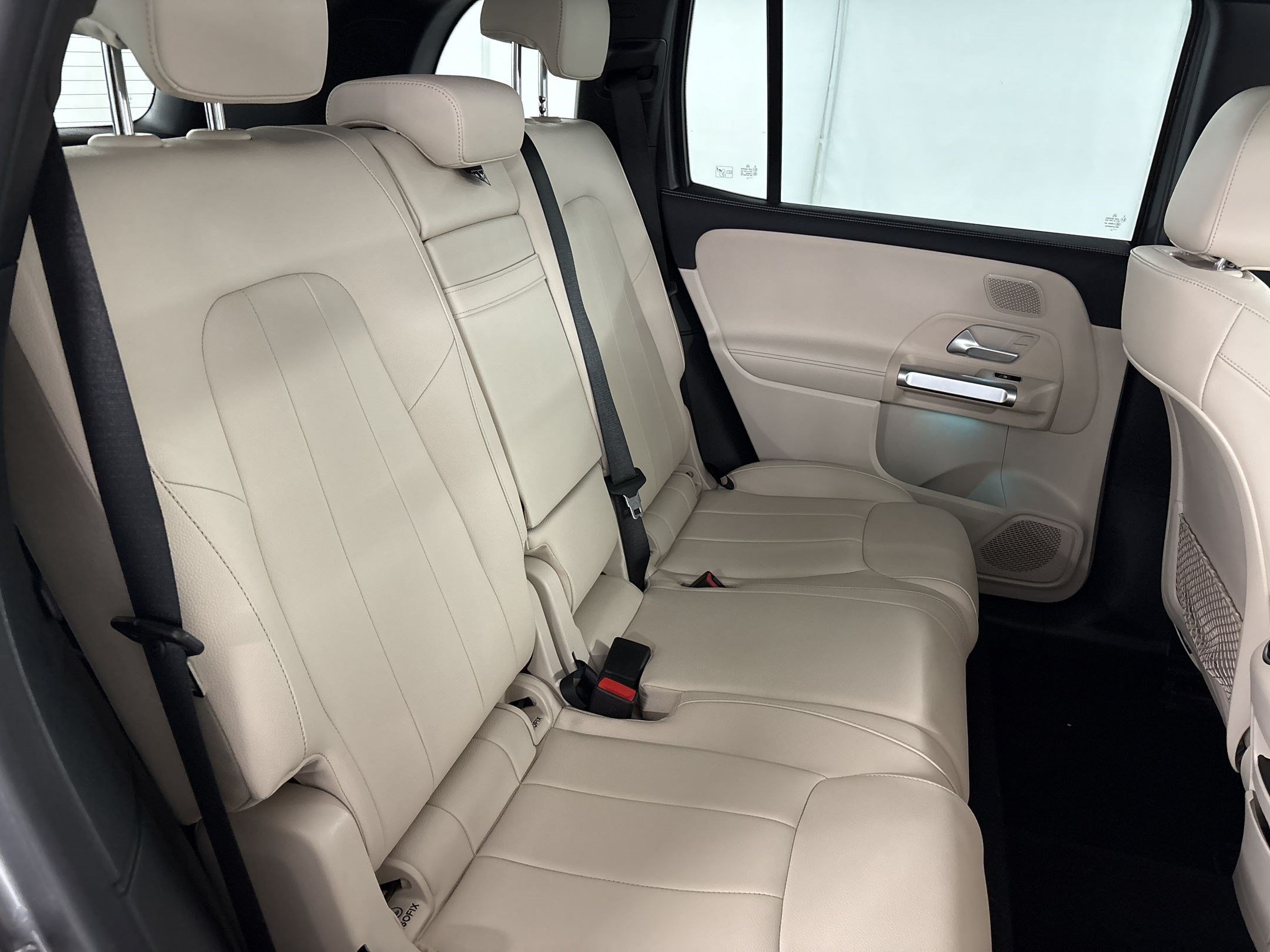 Certified 2024 Mercedes-Benz EQB 300 4MATIC image 31