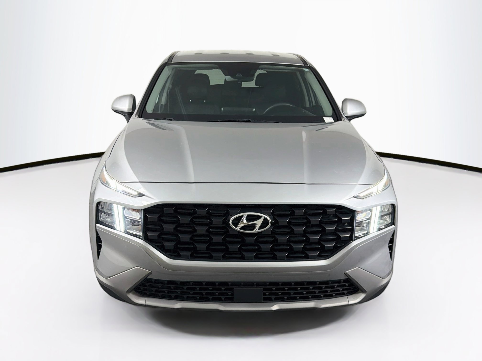 Used 2023 Hyundai Santa Fe SE FWD image 2