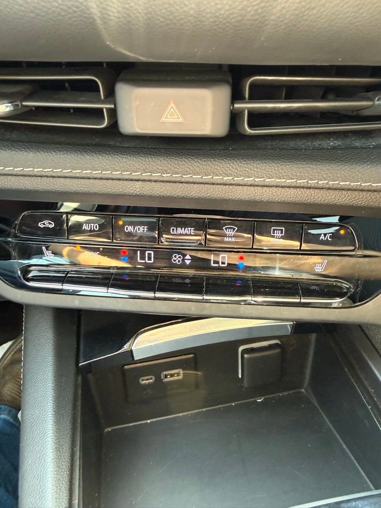 Used 2022 Buick Envision Preferred image 17
