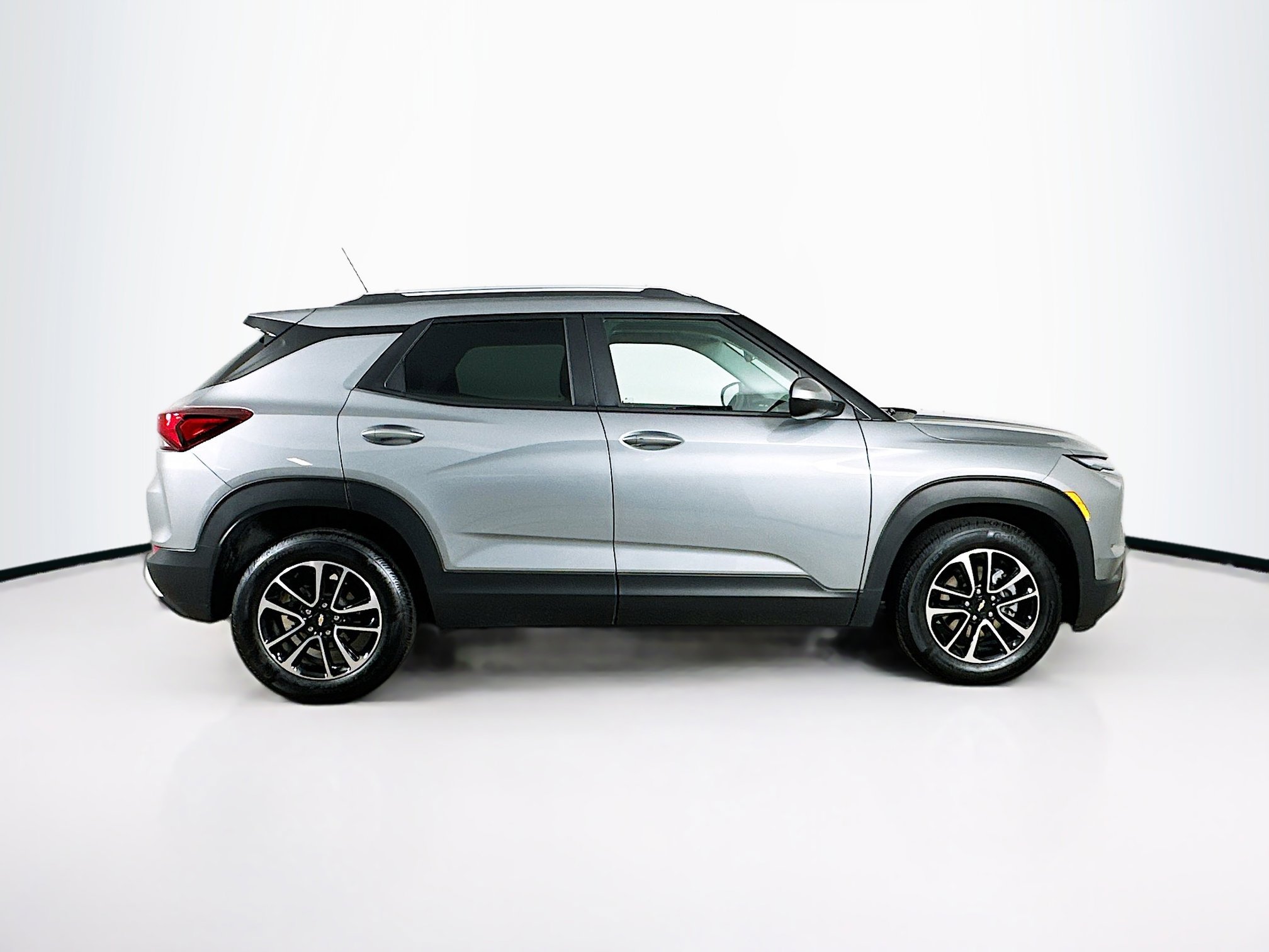 Used 2025 Chevrolet TrailBlazer LT image 10