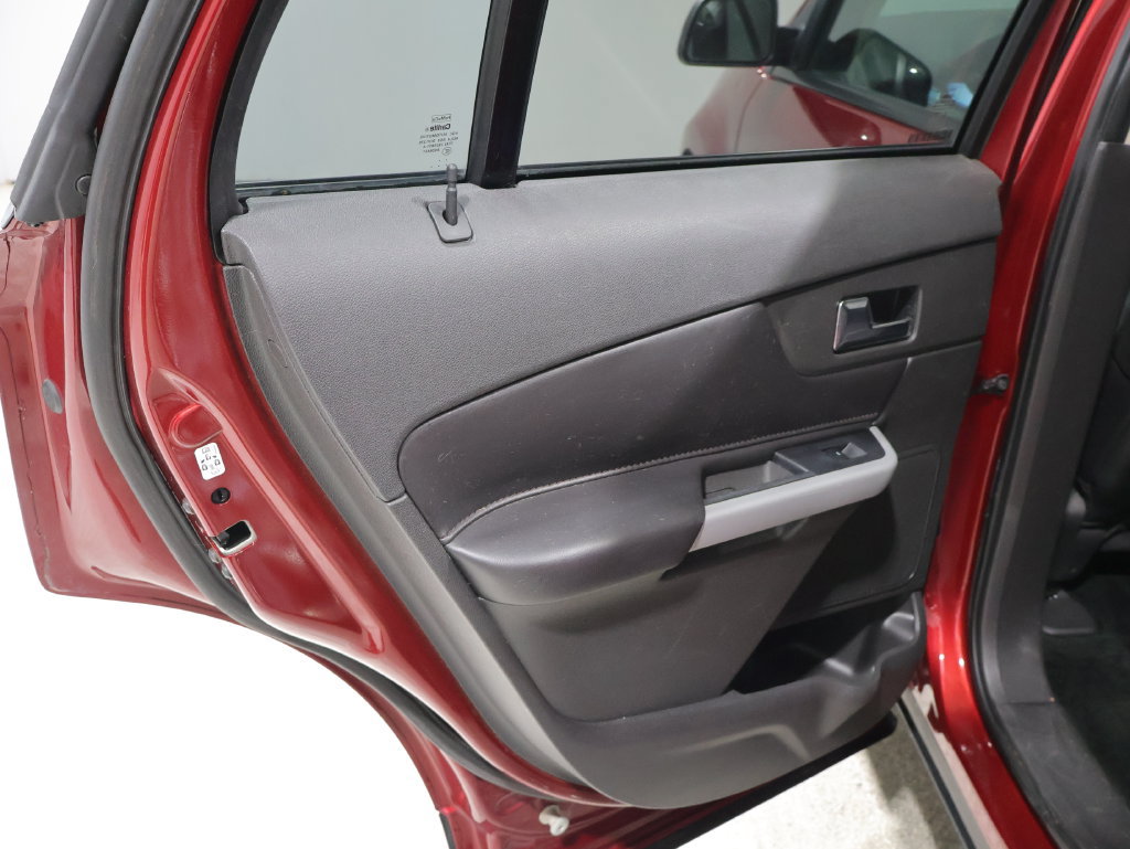 Used 2013 Ford Edge SEL AWD/4WD image 20