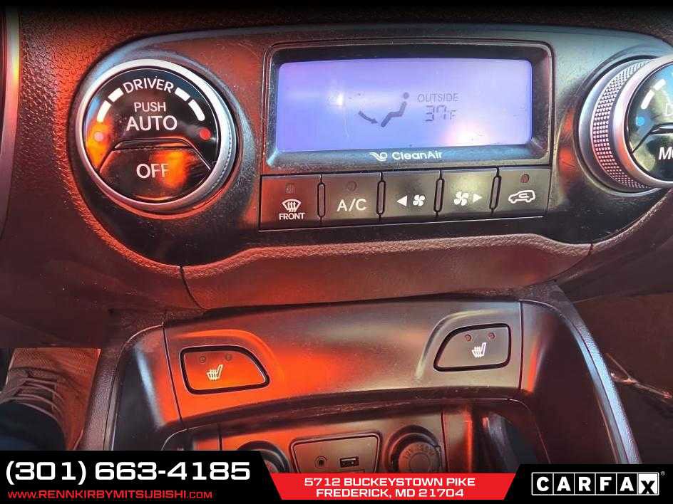 Used 2012 Hyundai Tucson Limited w/ Premium Pkg image 12