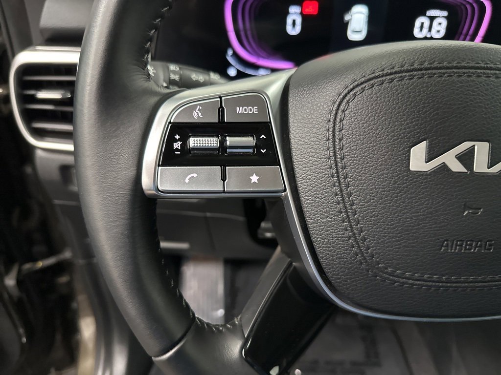 Used 2025 Kia Telluride S image 16