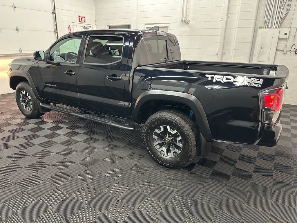 Used 2020 Toyota Tacoma TRD Off-Road w/ Technology Package image 6