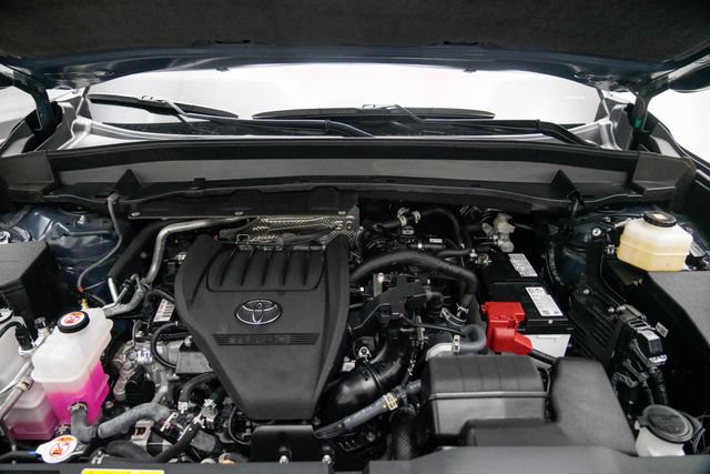 Used 2025 Toyota Grand Highlander AWD image 13