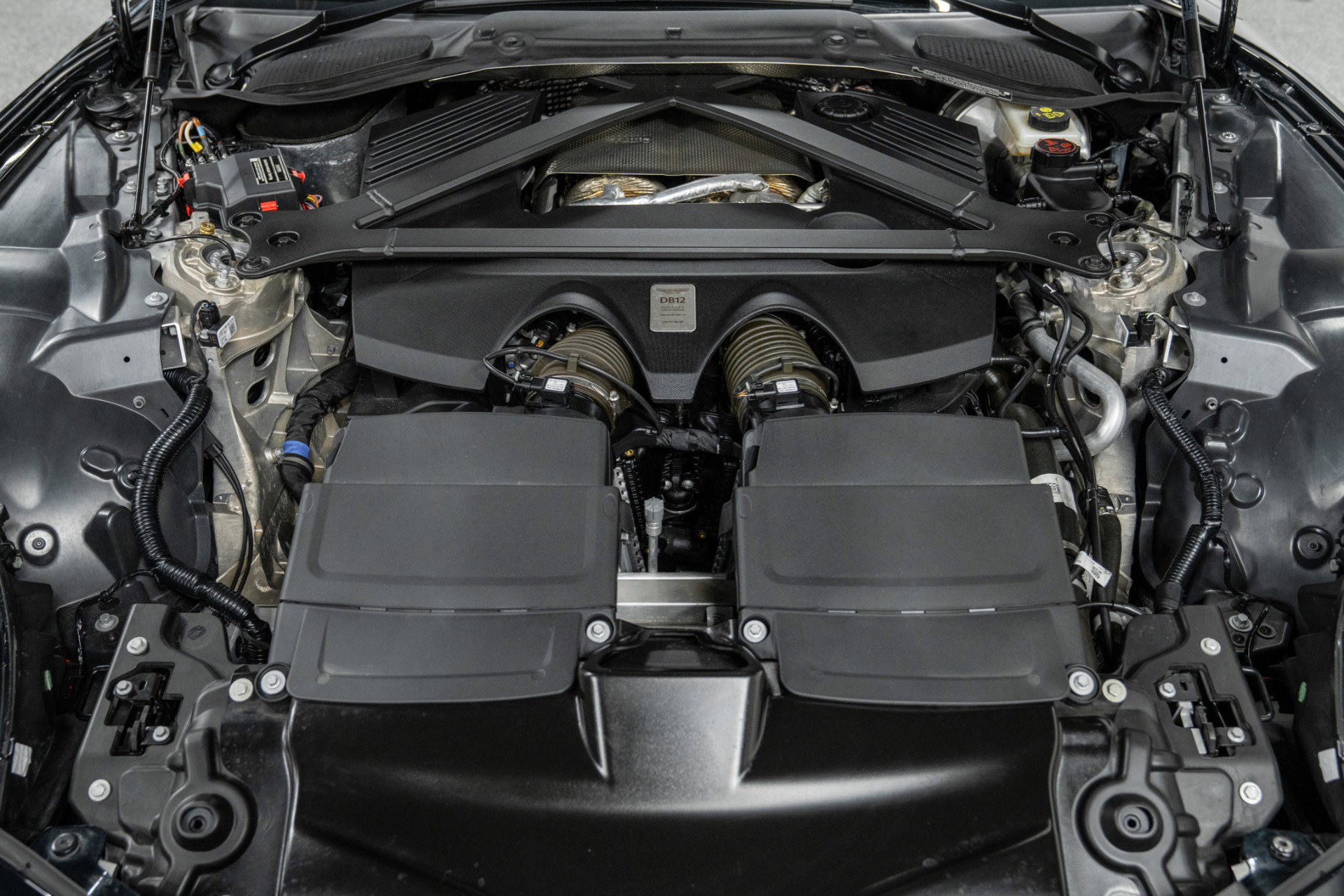 Used 2024 Aston Martin DB12 Coupe image 11