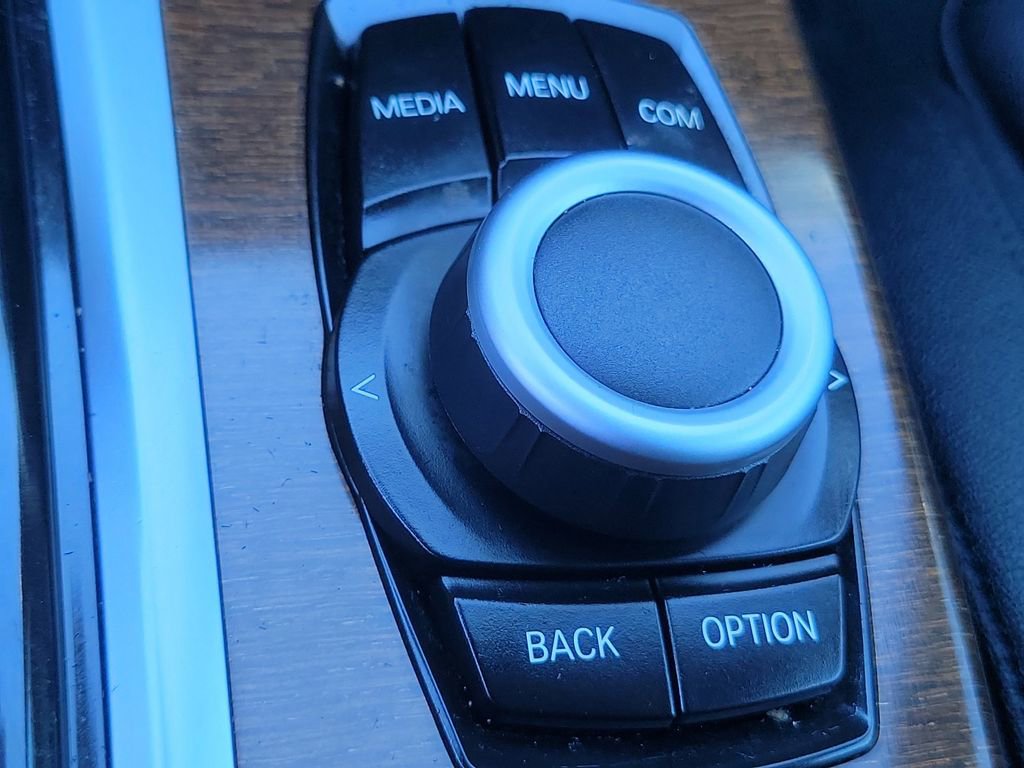 Used 2019 BMW X3 sDrive30i w/ Driving Assistance Package image 11