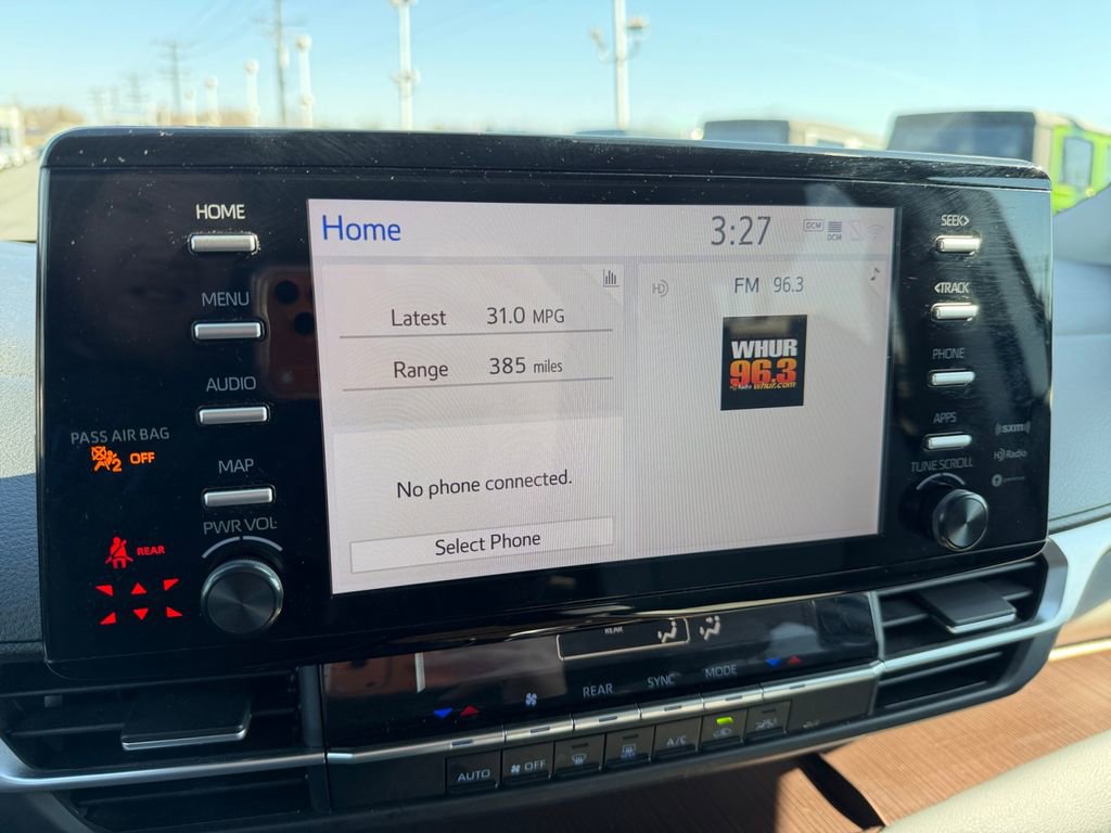 Used 2024 Toyota Sienna LE image 19