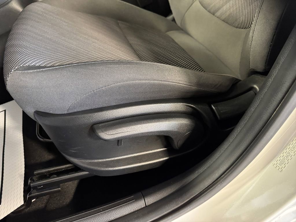 Certified 2023 Kia Seltos LX image 13