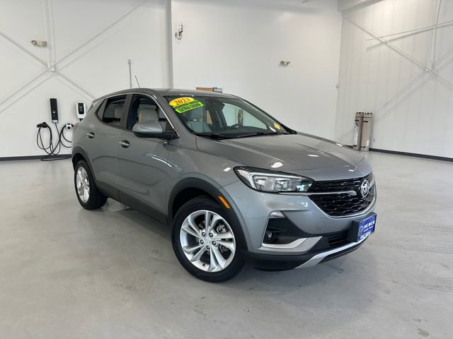 Used 2023 Buick Encore GX Preferred w/ Cold Weather Comfort Package FWD image 4