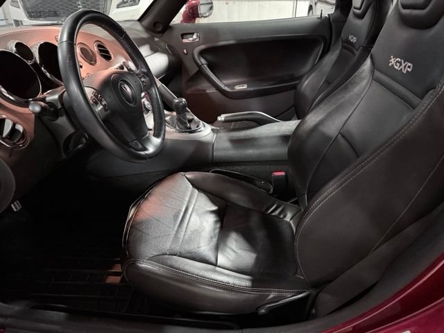 Used 2009 Pontiac Solstice GXP w/ Premium Package RWD image 18