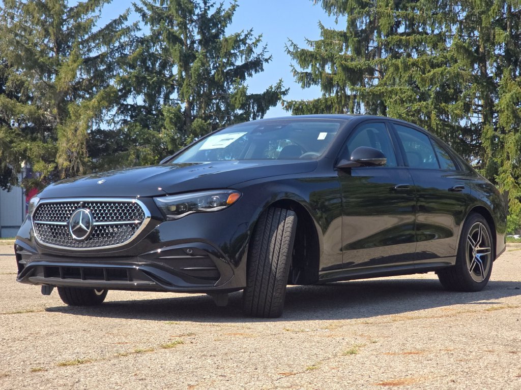 New 2027 Mercedes-Benz E 350 4MATIC Sedan image 13