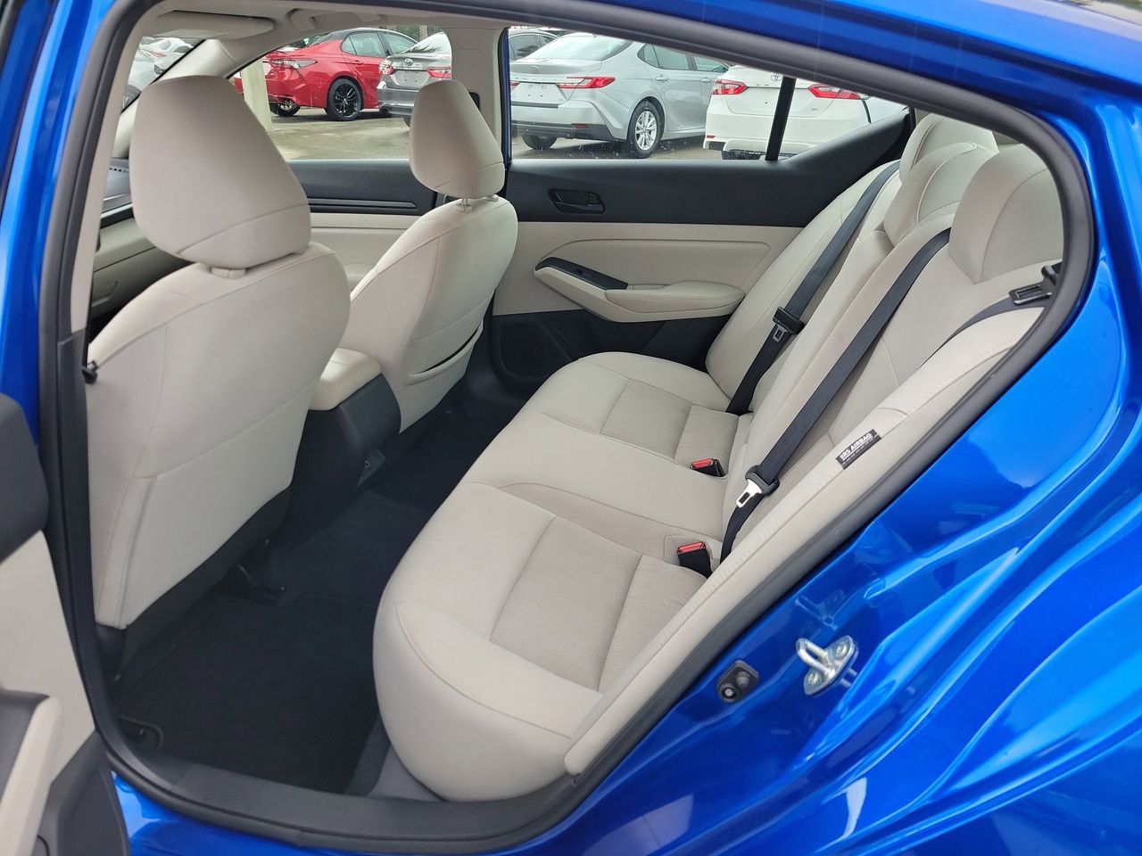 Used 2025 Nissan Altima 2.5 SV image 9