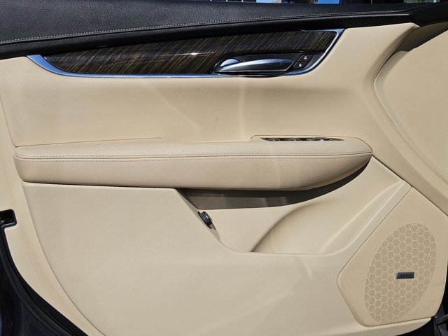 Used 2018 Cadillac XT5 FWD w/ LPO, Wheel Lock Package image 9