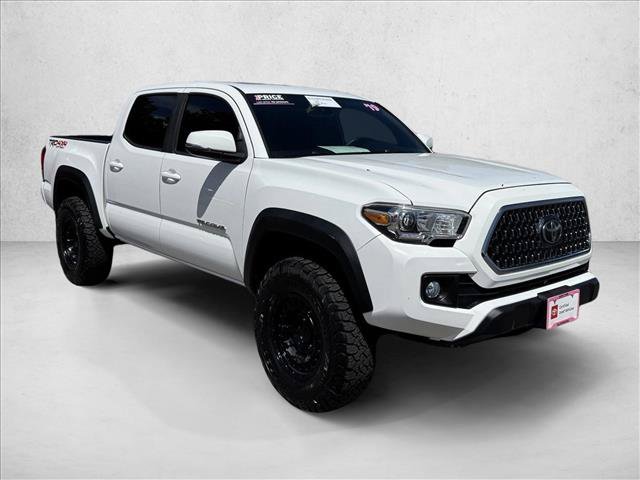 Certified 2019 Toyota Tacoma TRD Off-Road AWD/4WD image 3