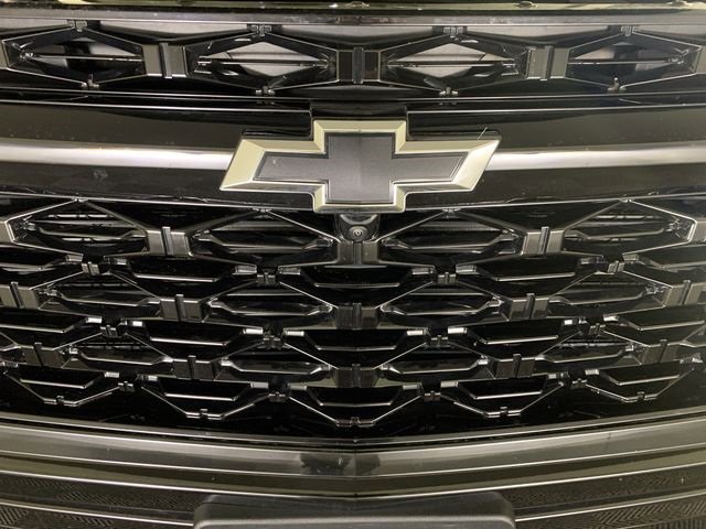 Certified 2024 Chevrolet Traverse RS image 32