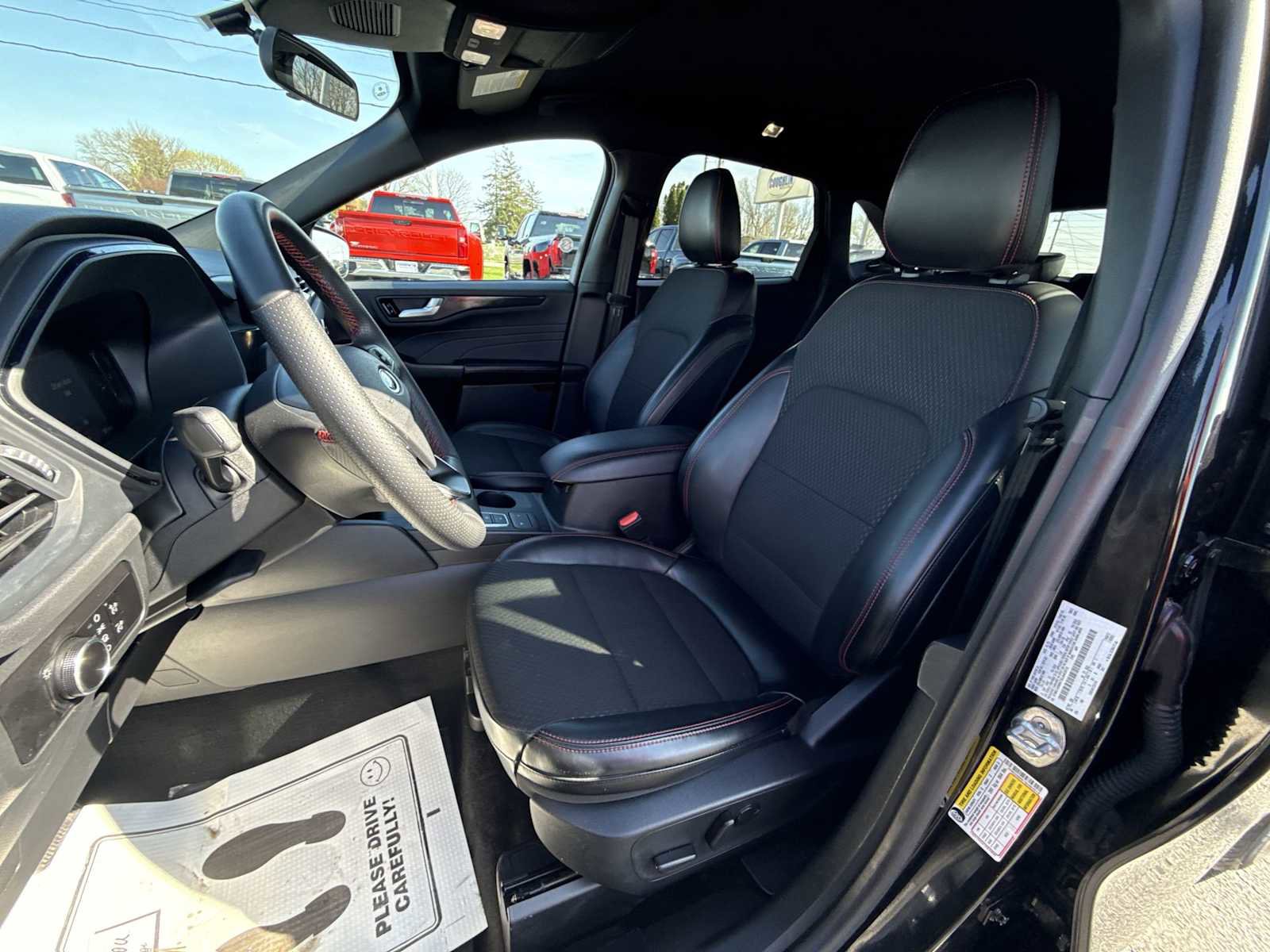Used 2025 Ford Escape ST-Line FWD image 13